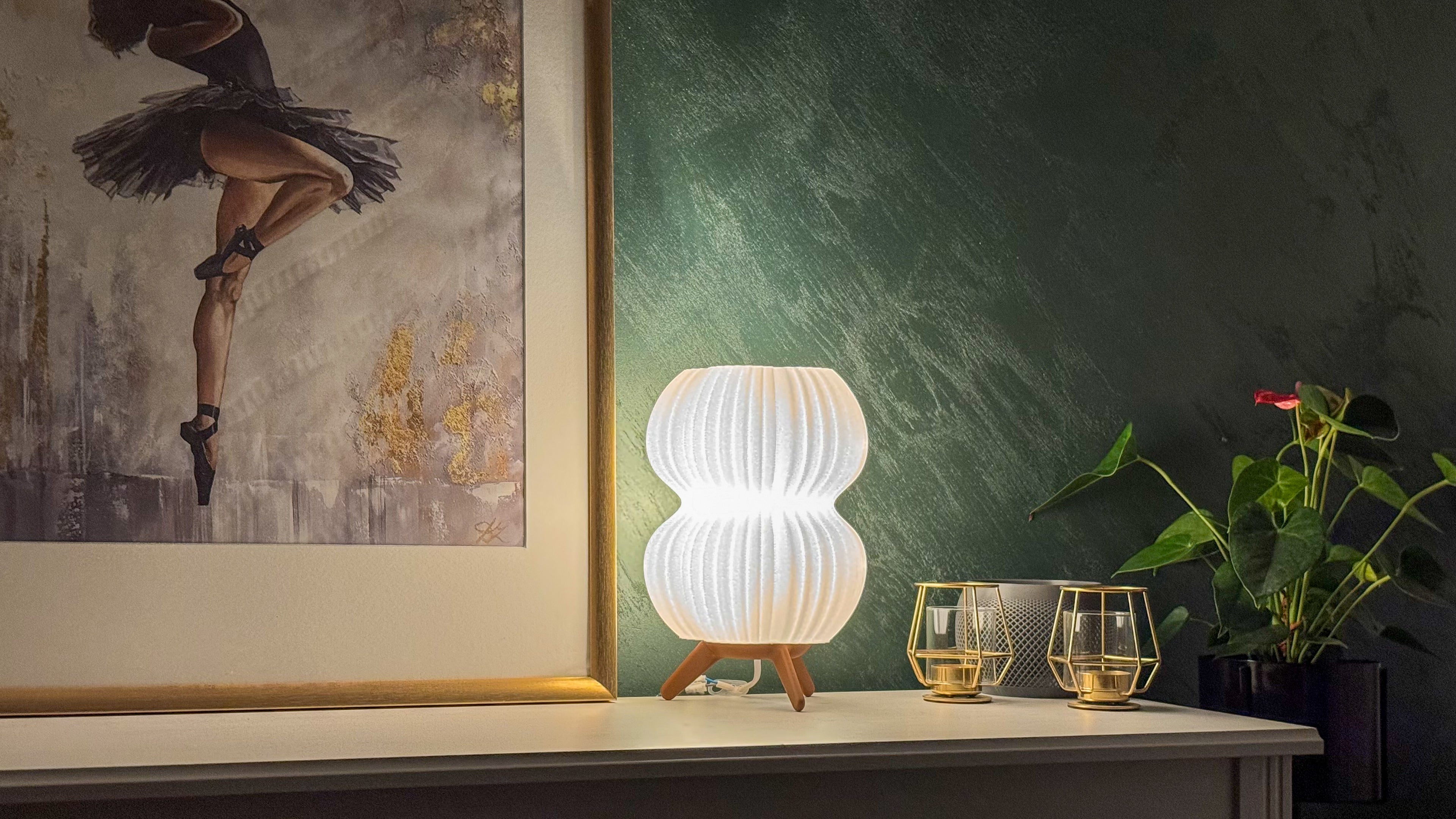 Stilvolle Designer-Tischlampe im skandinavischen Look – Minimalistisch, Modern