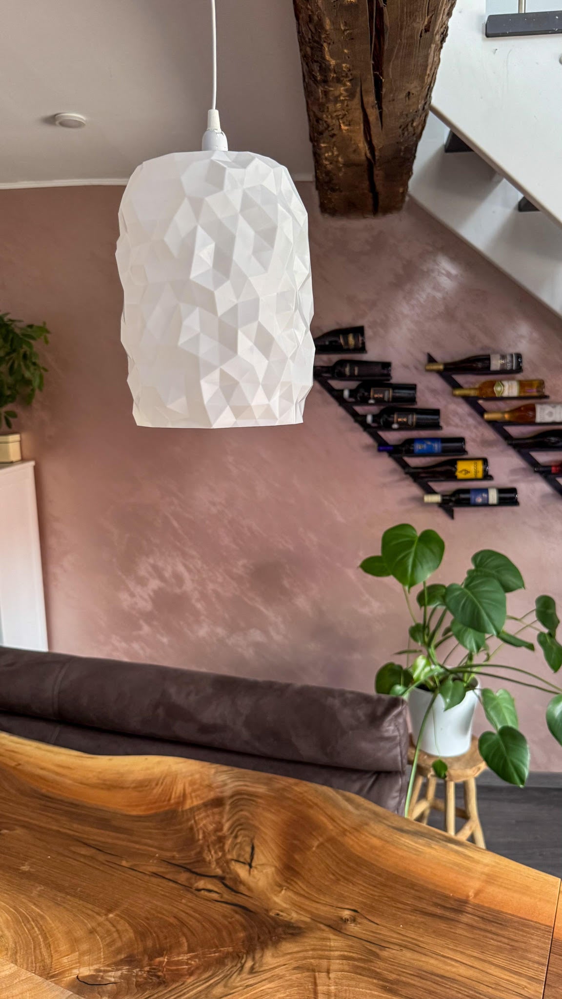 Design-Hängeleuchte „Falda“ – Lichtskulptur mit moderner Raffinesse